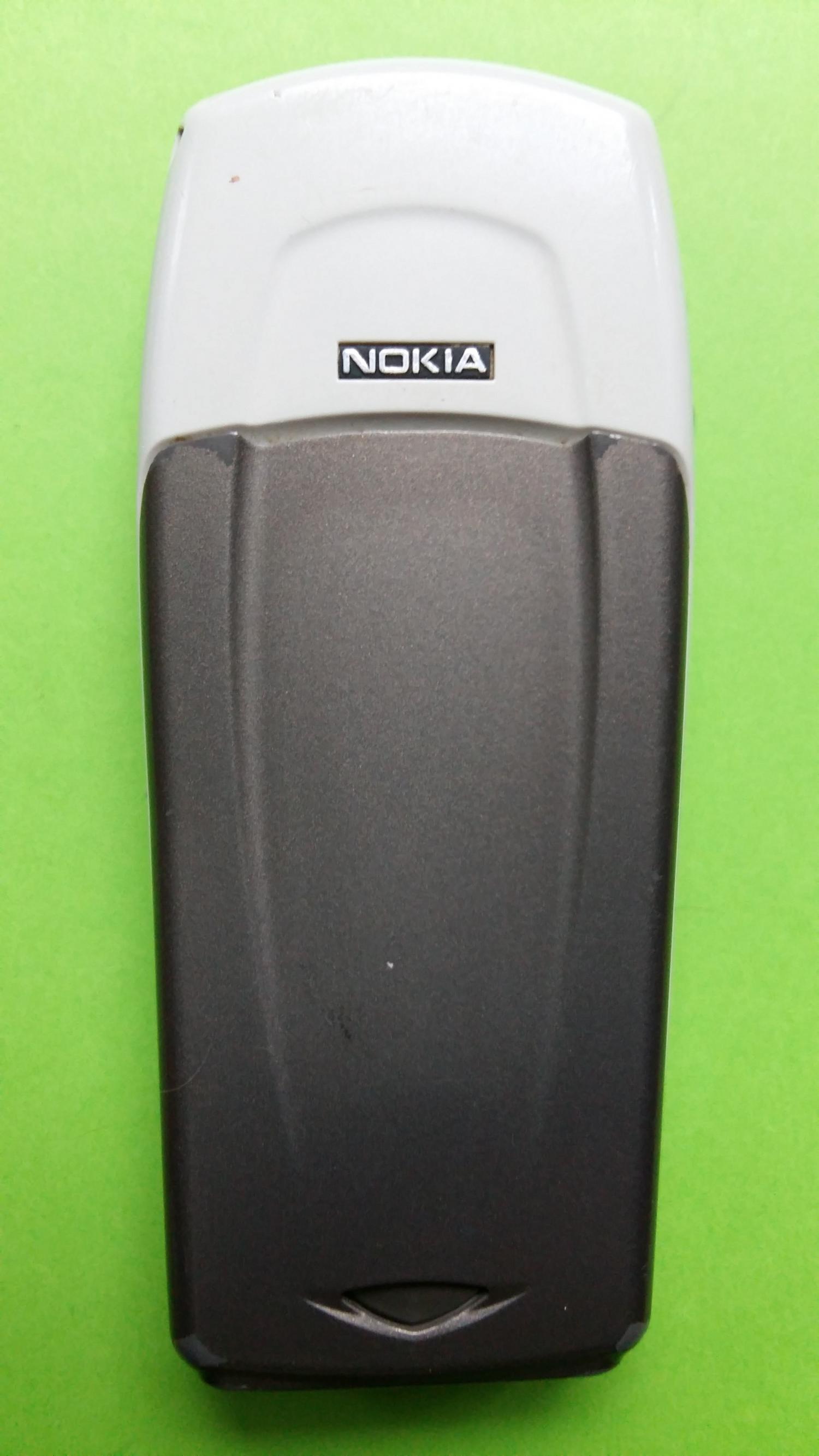 image-7328123-Nokia 6100 (5)2.jpg
